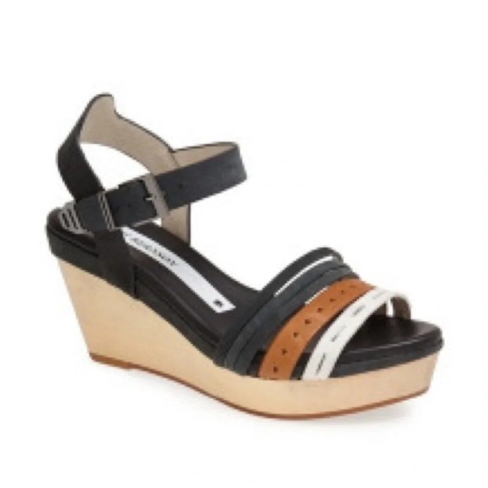 Bisbee Platform Sandal Size 11 / MATT BERNSON